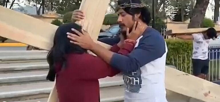 Listo el viacrucis en Tlalixtac de Cabrera Oaxaca